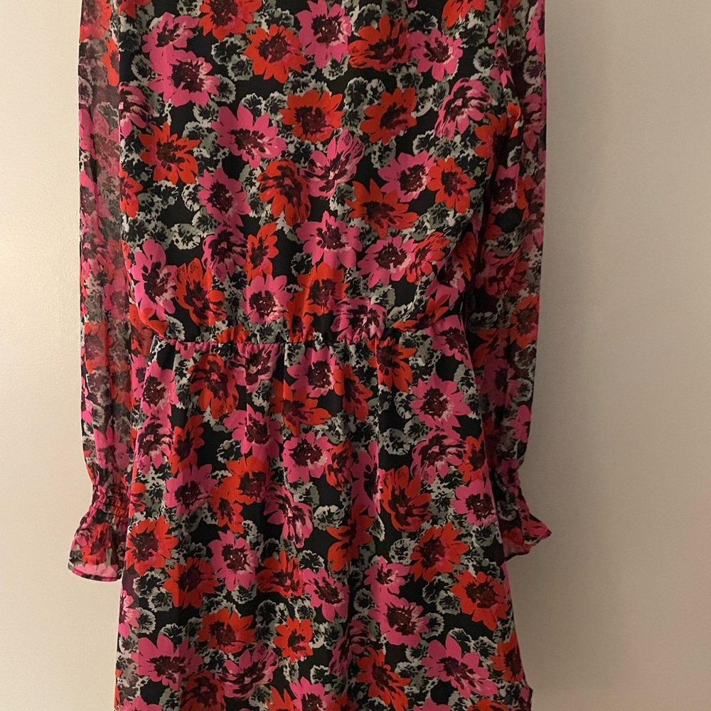 H&M size medium dress pink black red floral - Picture 9 of 11
